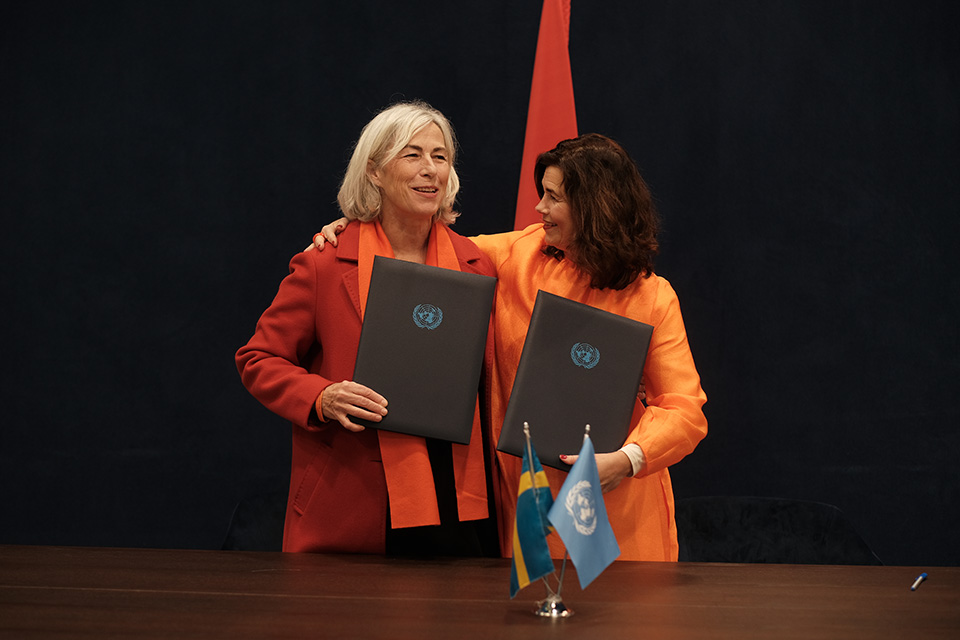 UN Resident Coordinator in Albania Fiona McCluney and Swedish Ambassador Elsa Hastad during the signing ceremony. Photo: UN Women Albania