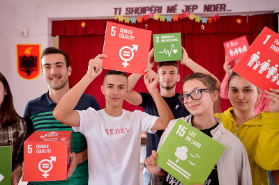 Students of “Luigj Gurakuqi” high school in Elbasan. Photo credit: UN Albania