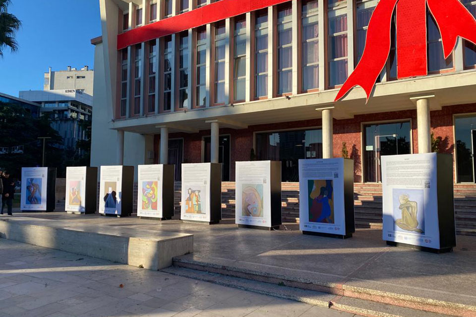 Painting and audio exhibition inspired by the real-life stories of women survivors of violence displayed in Durres city center. Photo: UN Women Albania